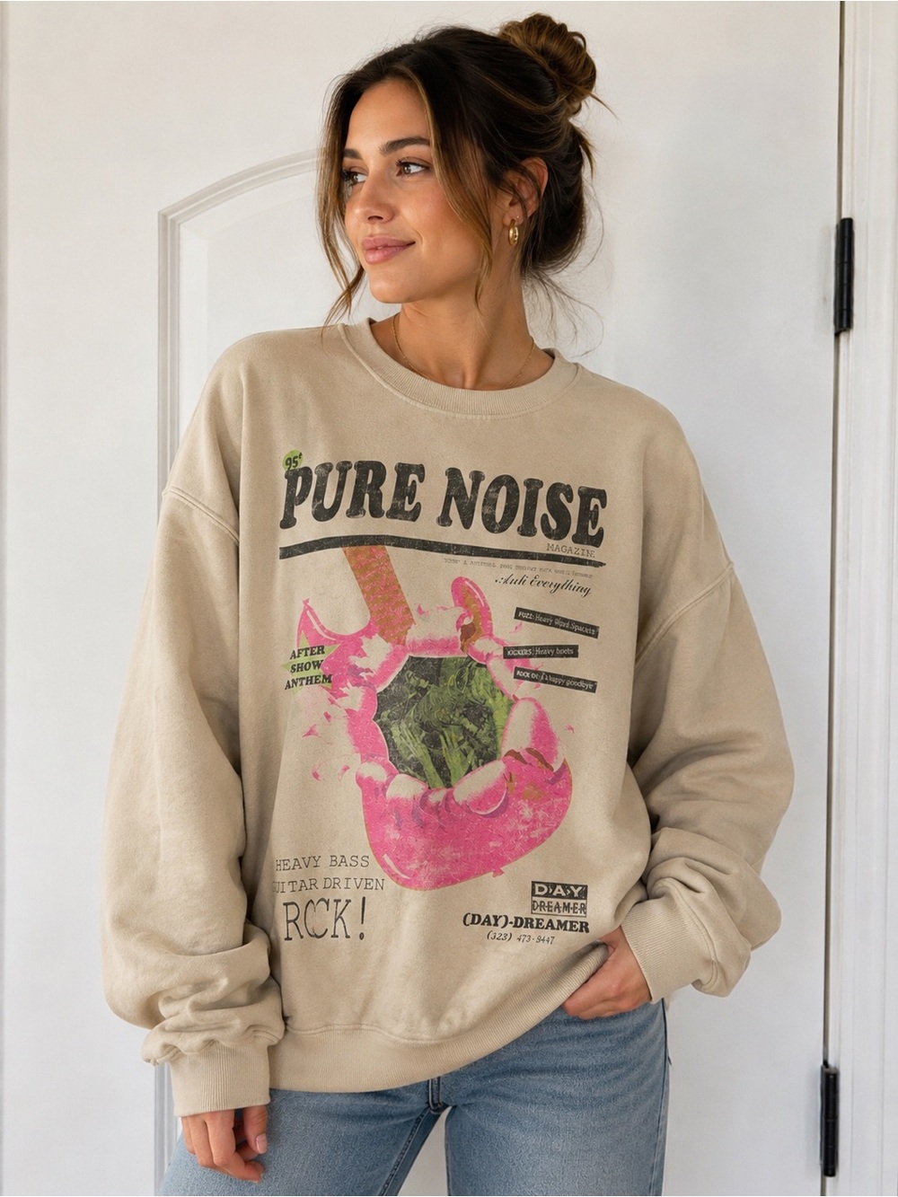 Daydreamer Pure Noise Oversized Graphic Crewneck Sweatshirt Large
